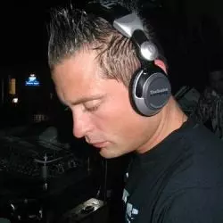DJ Tom