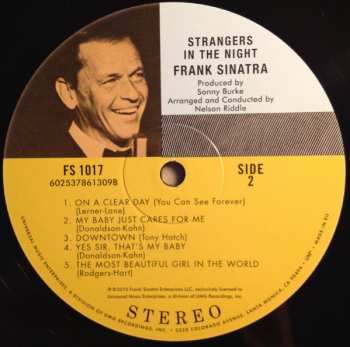 LP Frank Sinatra: Strangers In The Night 34768