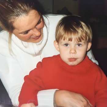 Album George Strait: Holding My Own