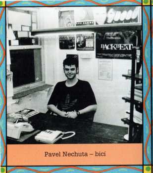 CD Krásné Nové Stroje: Může Hořící Sojka Zapálit Les?