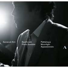Album Ludwig van Beethoven: Beethoven Piano Sonatas Pathétique. Moonlight. Appassionata