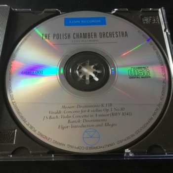 CD Polish Chamber Orchestra: A Live Recording (Divertimento, K.138 / Concerto For 4 Violins, Op.3, No.10 /  Concerto In A Minor (BWV 1041) /  Divertimento /  Introduction And Allegro) 336523
