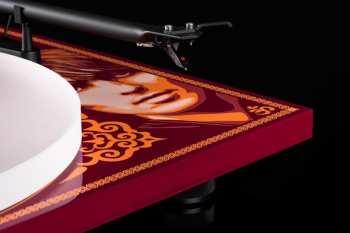 Audiotechnika Pro-Ject Essential III + Om10 - Special Edition: George Harrison