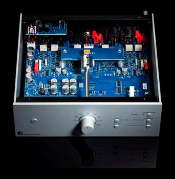 Audiotechnika Pro-Ject Phono Box DS3 B - Plně symetrický gramofonový předzesilovač, bílý