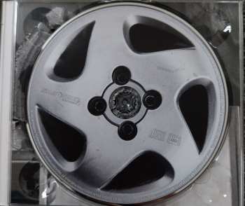 CD Ratu$: Les miens avant les vôtres