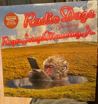 Album Roger Joseph Manning Jr.: Radio Daze & Glamping