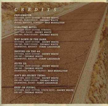 CD Snowy White: Driving On The 44