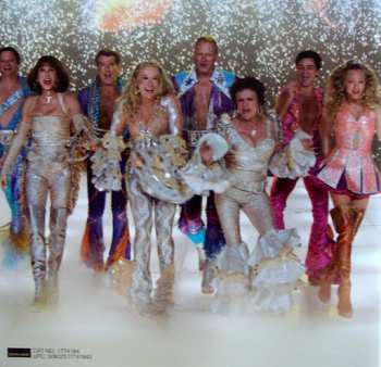 CD Various: Mamma Mia! (The Movie Soundtrack Featuring The Songs Of ABBA) 22667