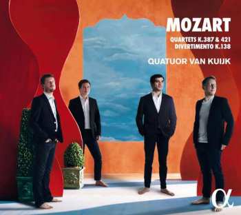 Album Wolfgang Amadeus Mozart: Quartets K.387 & 421 - Divertimento K.138